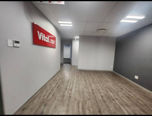 307M² OFFICE TO LET IN VORNA VALLEY